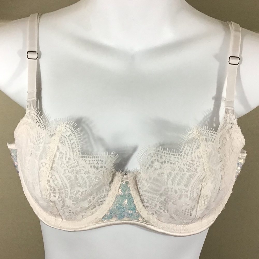 Victoria’s Secret Dream Angels Push-Up Bra 34C